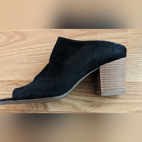 Lucky brand heels 9M - Picture 2 of 4